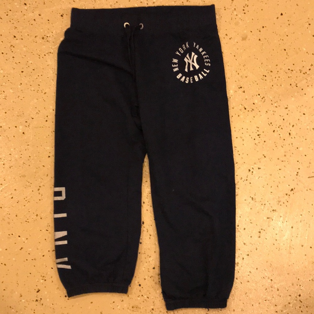 PINK New York Yankees capris